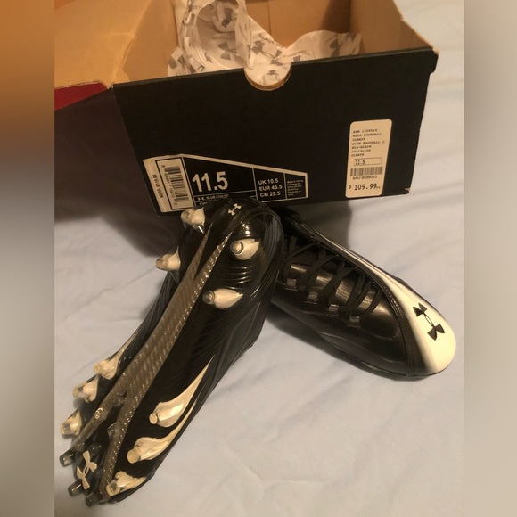 Under Armour Football cleats - Picture 1 of 1